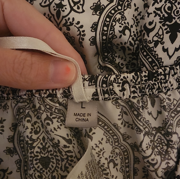 Women's Sleepwear - Picture 2 of 16